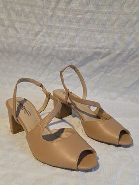 LifeStride Theo Slingback Peep Toe Pumps Tan Neutral Faux Leather 7.5M NWOT